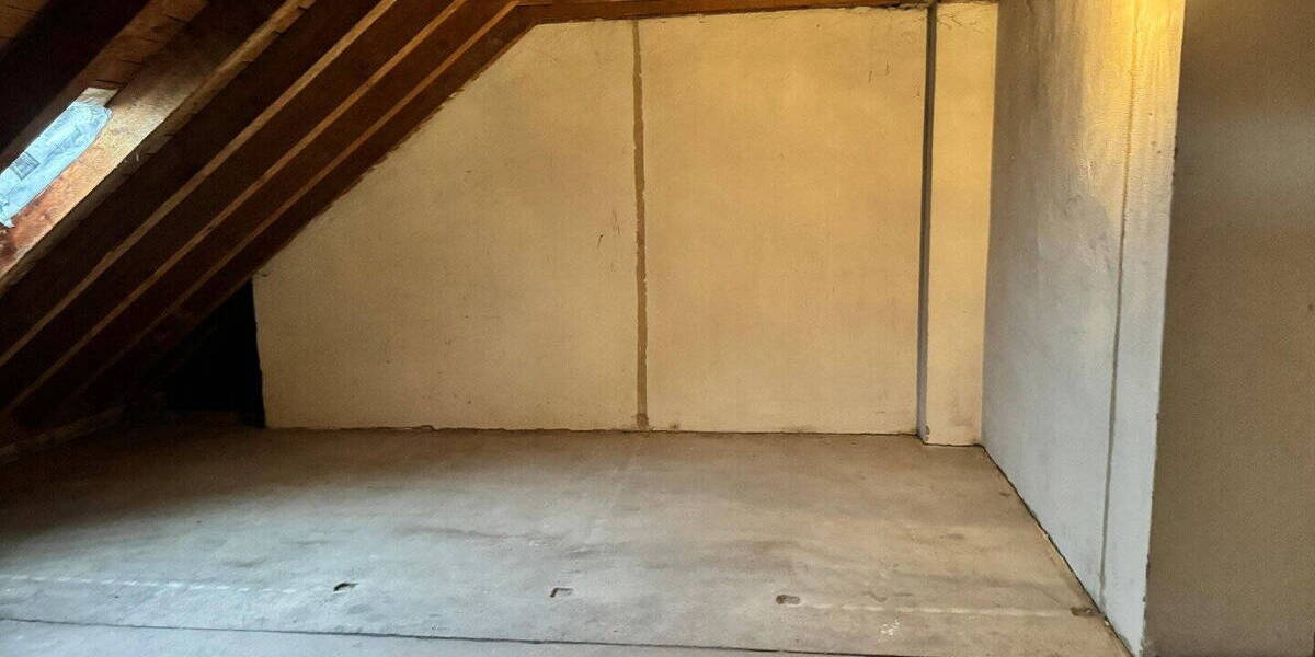 Etagenwohnung Bayreuth Altstadt - 3 Zimmer, 94 m&sup2;, 69.000&euro; | Angebot:25756434