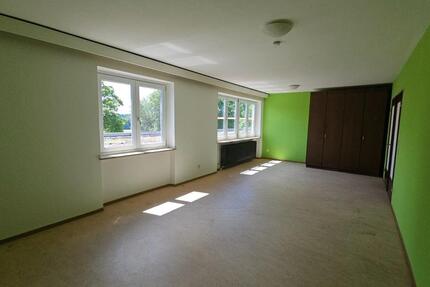 Wohnung Immenreuth - 3 Zimmer, 78 m&sup2;, 450&euro; | Angebot:25852676