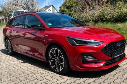 Ford Focus 14.250 km 23.990 &euro; Fichtelberg 95686