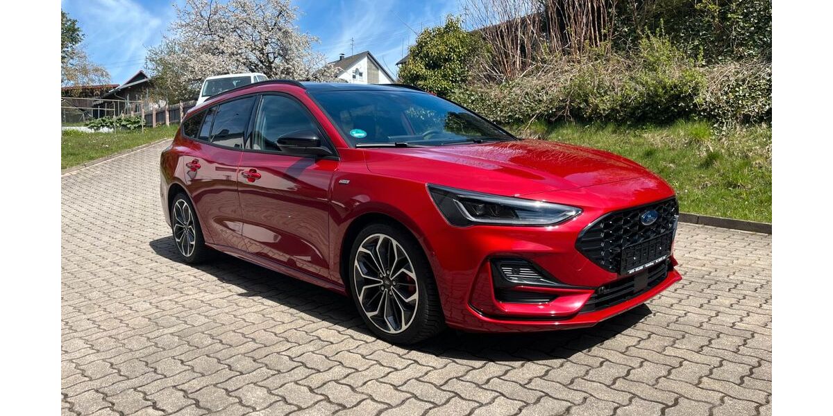 Ford Focus 14.250 km 23.990 &euro; Fichtelberg 95686