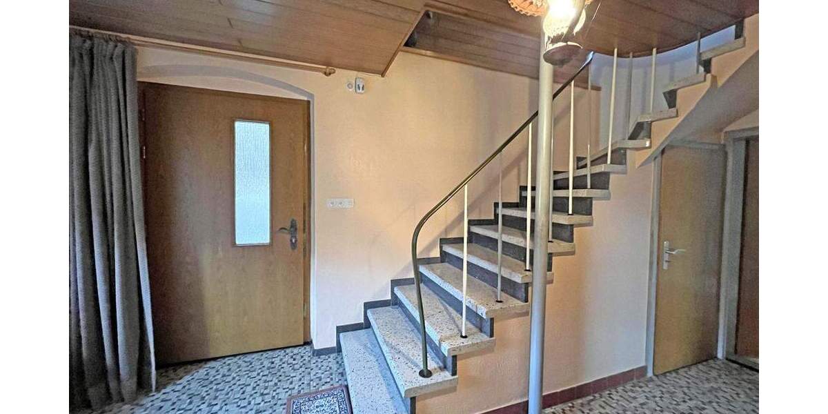 Einfamilienhaus Untersteinach - 6 Zimmer, 110 m&sup2;, 109.000&euro; | Angebot:25707348