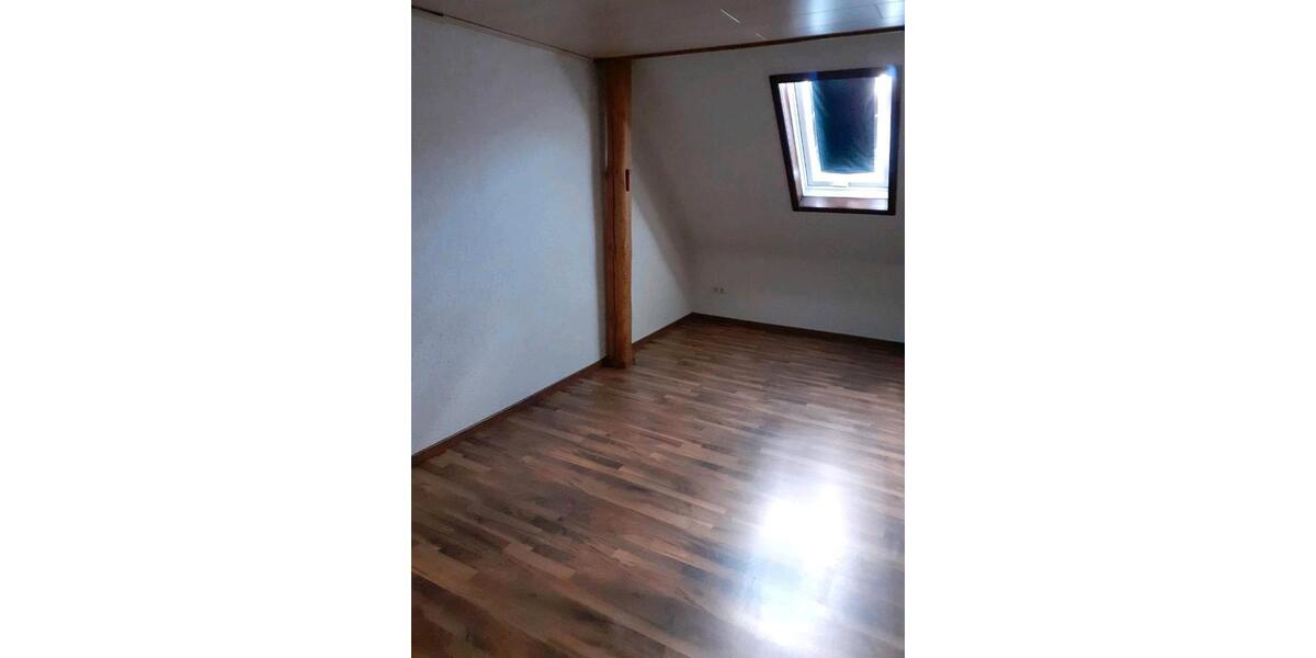 Dachgeschoßwohnung Mistelgau - 2 Zimmer, 55 m&sup2;, 440&euro; | Angebot:25989083