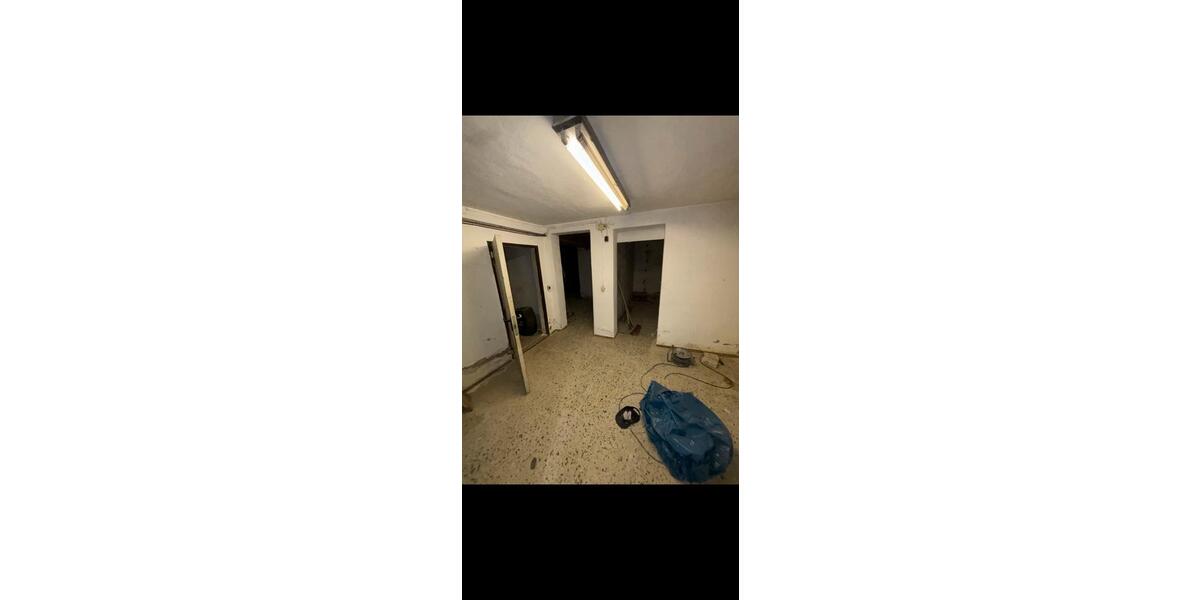 Mehrfamilienhaus, Wohnhaus Neusorg - 25 Zimmer, 250 m&sup2;, 115.000&euro; | Angebot:26948593