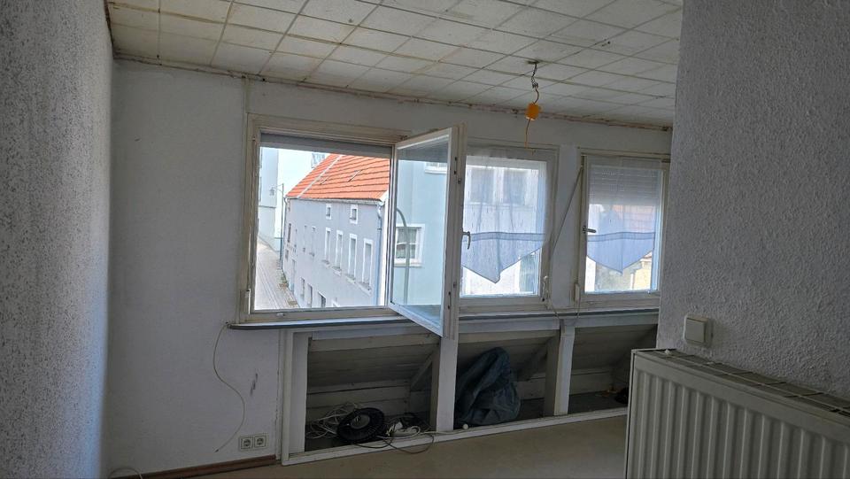 Reihenhaus Kemnath - 4 Zimmer, 120 m&sup2;, 80.000&euro; | Angebot:26047109