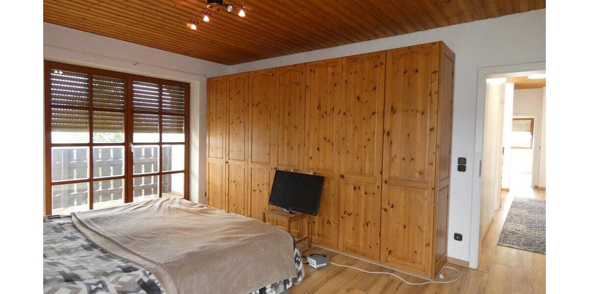 Einfamilienhaus Auerbach - 9 Zimmer, 264 m&sup2;, 650.000&euro; | Angebot:26276316