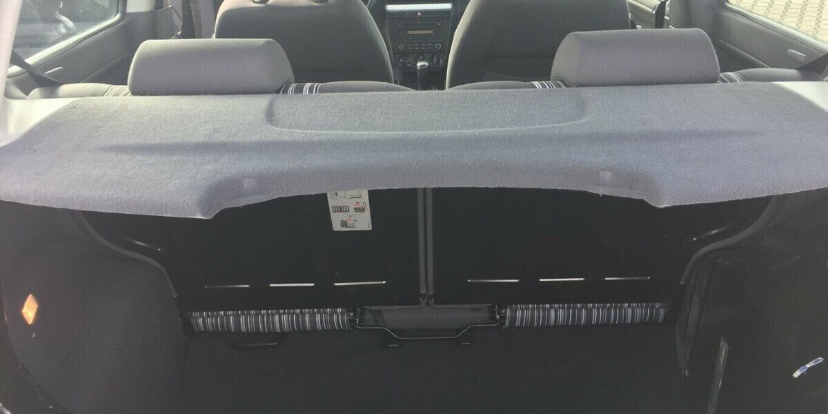 VW Fox Basis,Servol,Radio-CD,Tüv 01/28! 150.000 km 2.850 &euro; Himmelkron 95502