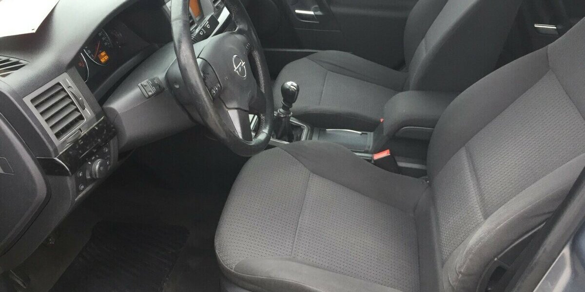 Opel Signum Elegance,KLima,AHK.Temp.ESP,Tüv 07/27! 260.000 km 2.999 &euro; Himmelkron 95502