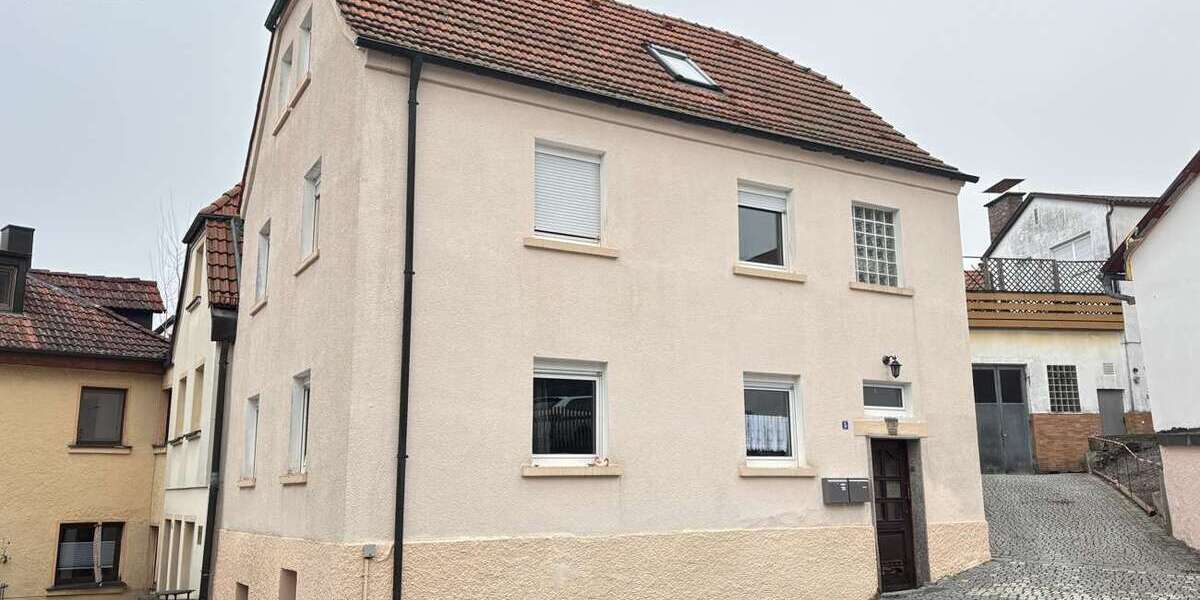 Einfamilienhaus Stadtsteinach - 6 Zimmer, 138 m&sup2;, 229.000&euro; | Angebot:19408610