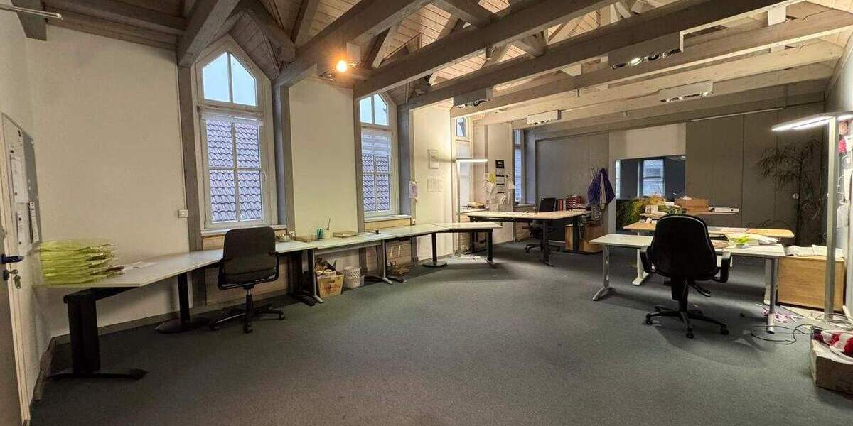 Gewerbeobjekt Bindlach - 8 Zimmer, 265 m&sup2;, 1.500&euro; | Angebot:25768276