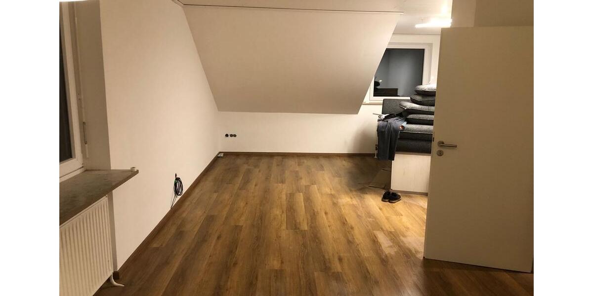 Dachgeschoßwohnung Bayreuth Meyernberg - 1.5 Zimmer, 46 m&sup2;, 615&euro; | Angebot:26698816