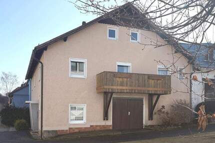 Haus Mehlmeisel - 3 Zimmer, 93 m&sup2;, 93.000&euro; | Angebot:25736641