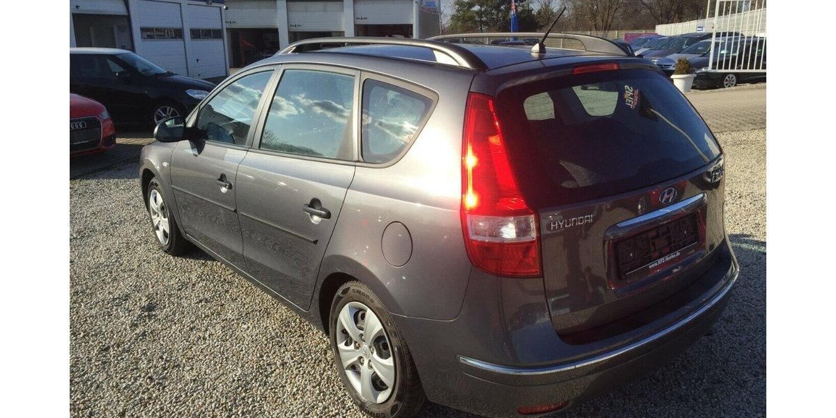 Hyundai i30 Kombi,Edition, Klima ! 189.000 km 3.900 &euro; Himmelkron 95502