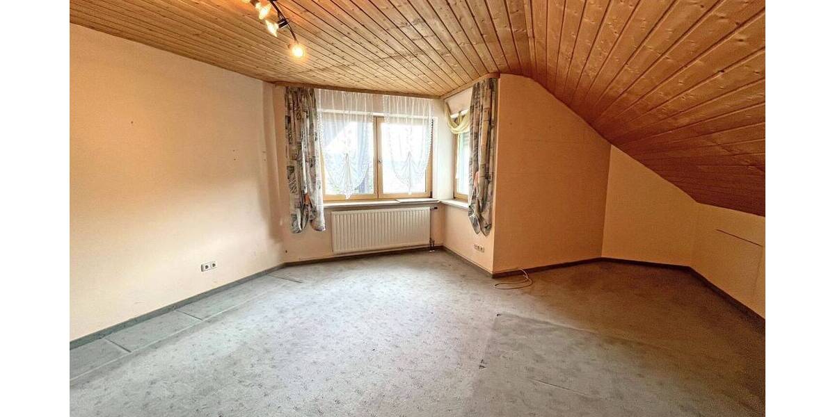 Einfamilienhaus Untersteinach - 7 Zimmer, 200 m&sup2;, 420.000&euro; | Angebot:25986609