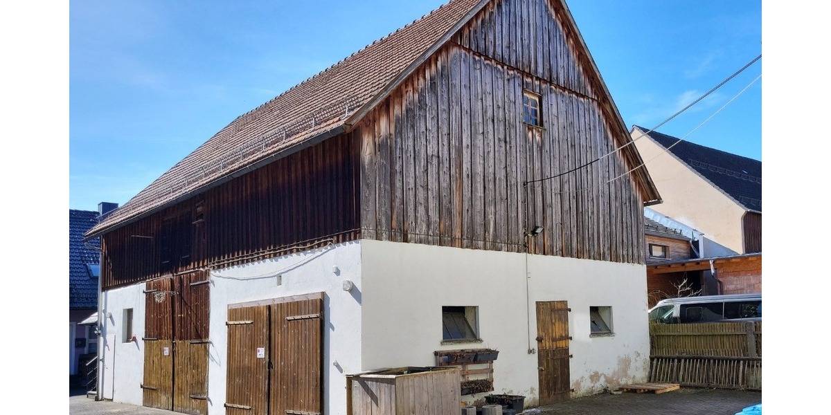 Wohnhaus mit ehemaliger Gastwirtschaft und Scheune in Leups bei Pegnitz zu verkaufen. - Zweifamilienhaus Pegnitz | Angebot:26232738