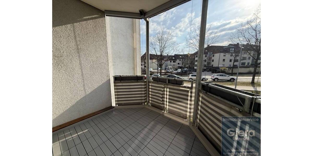 Etagenwohnung Bayreuth Roter Hügel - 3 Zimmer, 87 m&sup2;, 950&euro; | Angebot:26153809