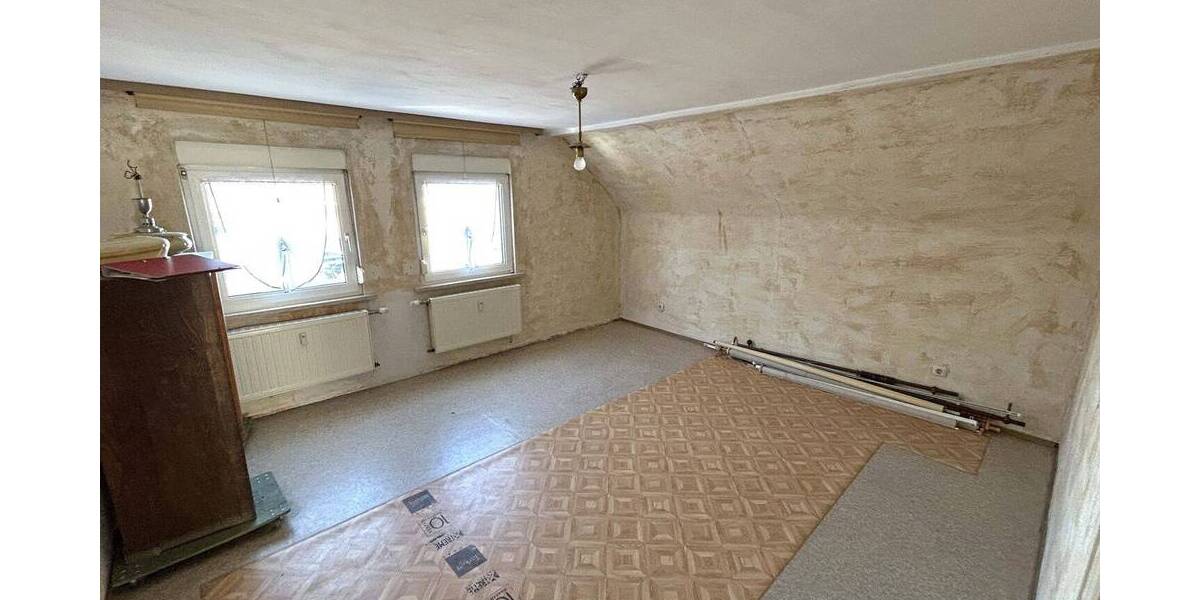 Mehrfamilienhaus, Wohnhaus Marktleugast - 6 Zimmer, 157 m&sup2;, 119.000&euro; | Angebot:26161307