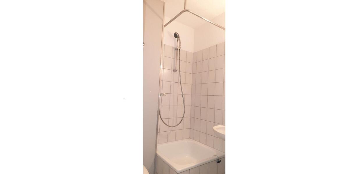 Dachgeschoßwohnung Bayreuth City - 1 Zimmer, 19 m&sup2;, 325&euro; | Angebot:25989070