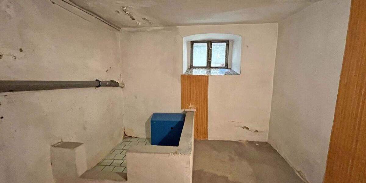 Einfamilienhaus Untersteinach - 6 Zimmer, 110 m&sup2;, 109.000&euro; | Angebot:25707348