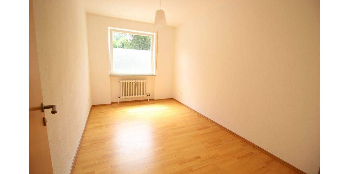 Etagenwohnung Bayreuth St. Georgen - 3 Zimmer, 63 m&sup2;, 670&euro; | Angebot:25915725