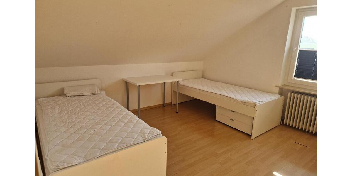 Dachgeschoßwohnung Bayreuth Bernecker Straße / Insel / Riedelsberg - 3 Zimmer, 60 m&sup2;, 190&euro; | Angebot:25852654