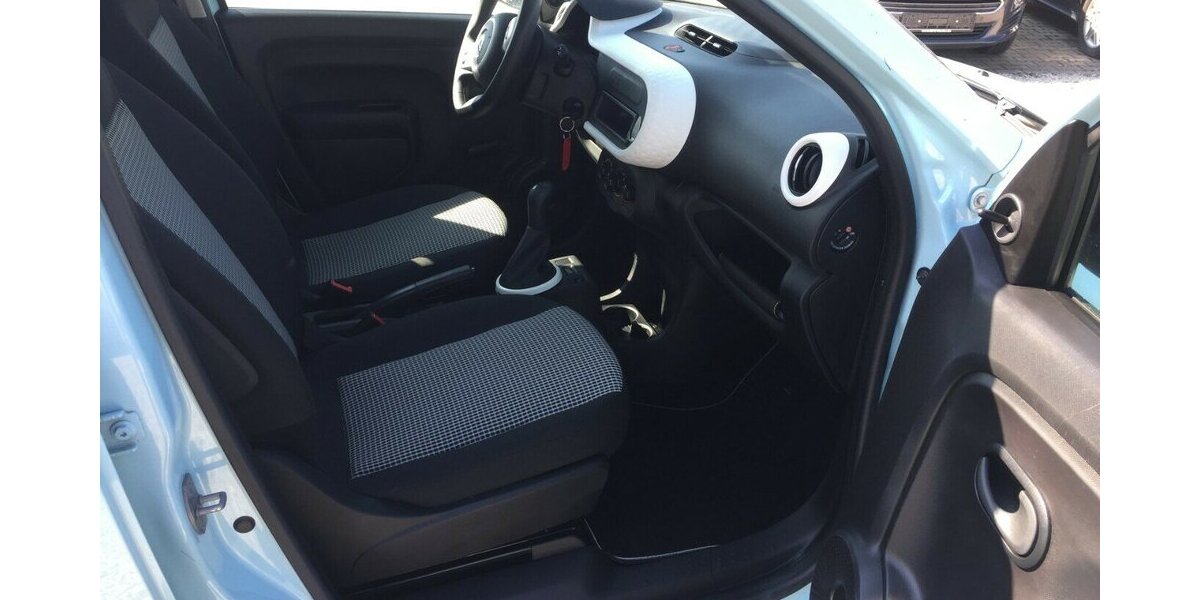 Renault Twingo 4 Türig,8 Fach Bereift,1 Hand! 87.000 km 6.500 &euro; Himmelkron 95502