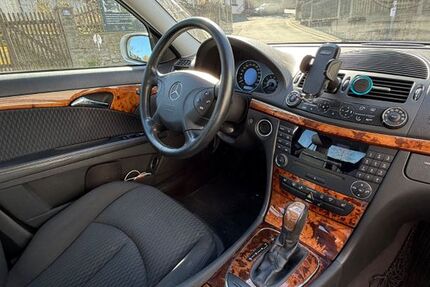 Mercedes-Benz E 200 146.000 km 5.000 &euro; Bayreuth 95448