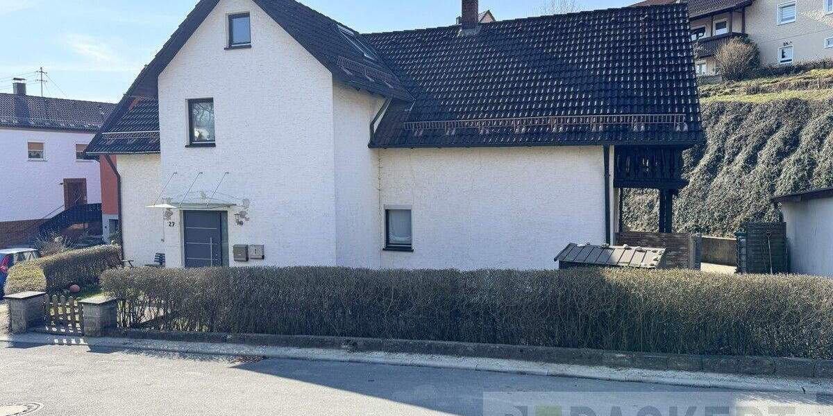 Mehrfamilienhaus, Wohnhaus Untersteinach - 8 Zimmer, 215 m&sup2;, 199.000&euro; | Angebot:25730335