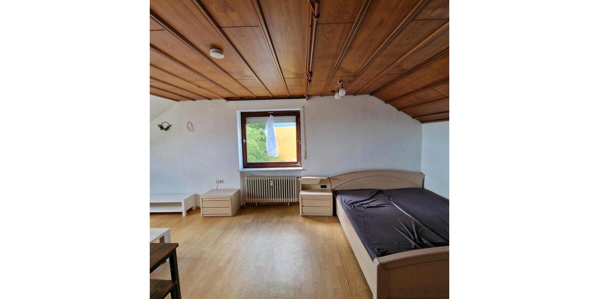 Dachgeschoßwohnung Bayreuth Altstadt - 2 Zimmer, 70 m&sup2;, 668&euro; | Angebot:26652017