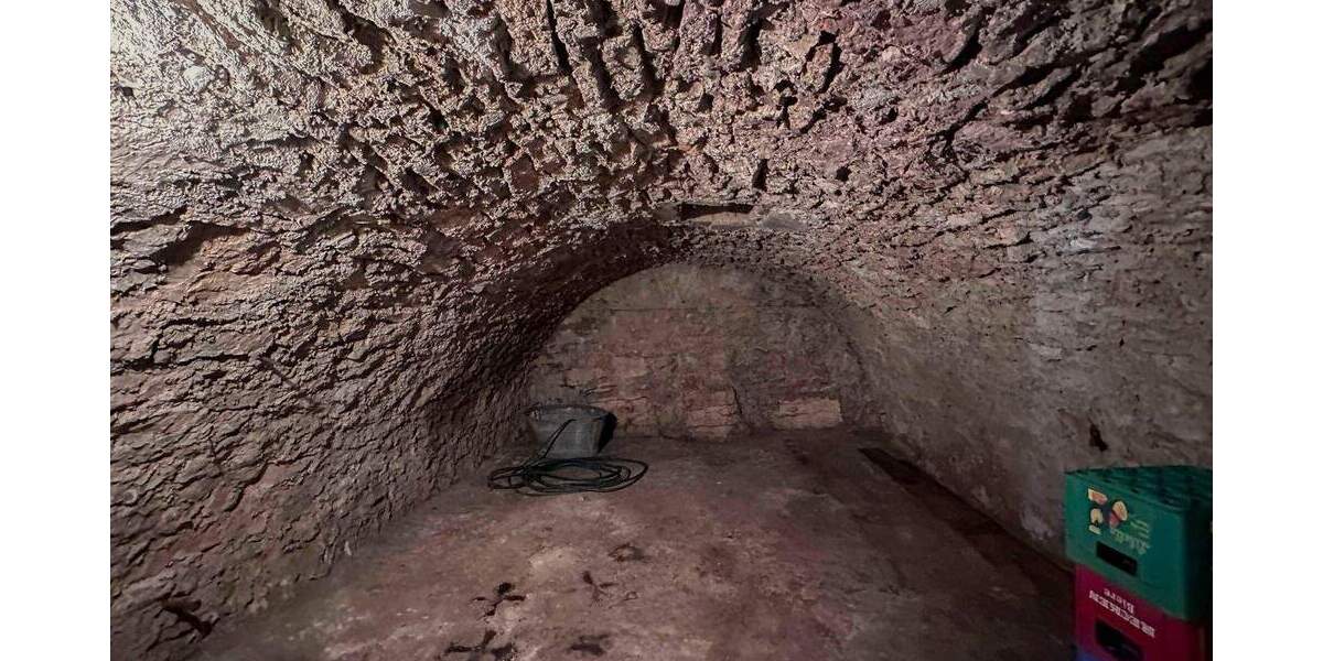 Mehrfamilienhaus, Wohnhaus Königsfeld - 1 Zimmer, 284 m&sup2;, 49.000&euro; | Angebot:25930755