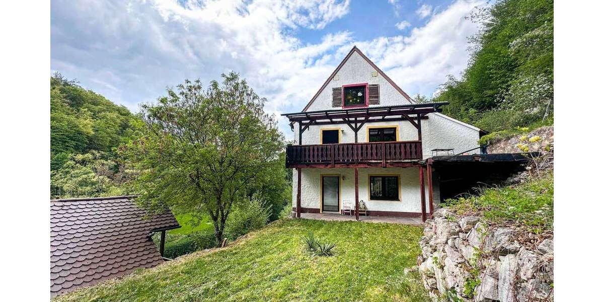 Einfamilienhaus Gößweinstein - 9 Zimmer, 180 m&sup2;, 295.000&euro; | Angebot:26584756