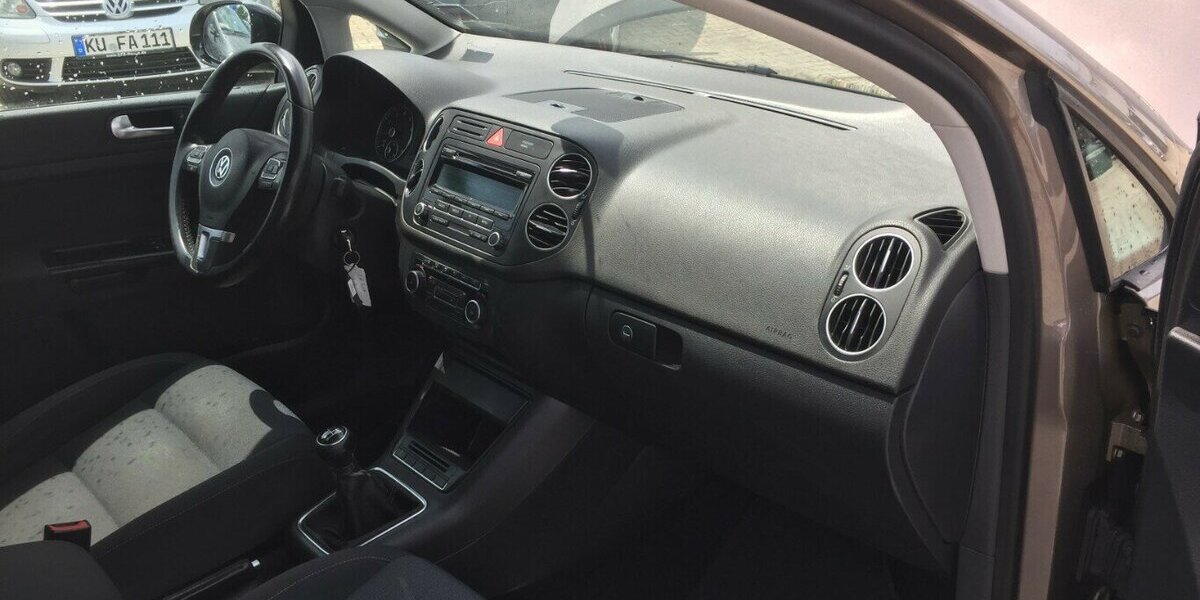 VW Golf Plus Style,Klimaaut.,Sitzh.,Temp.,Tüv Neu! 234.000 km 4.800 &euro; Himmelkron 95502