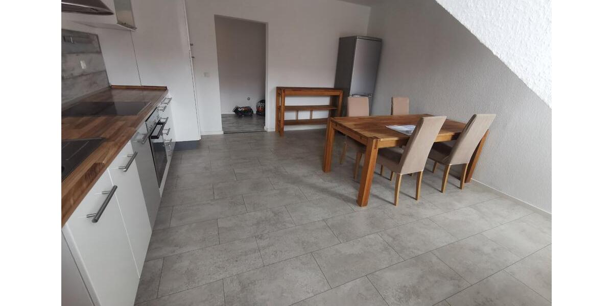 Dachgeschoßwohnung Bayreuth City - 5 Zimmer, 140 m&sup2;, 1.600&euro; | Angebot:27544669