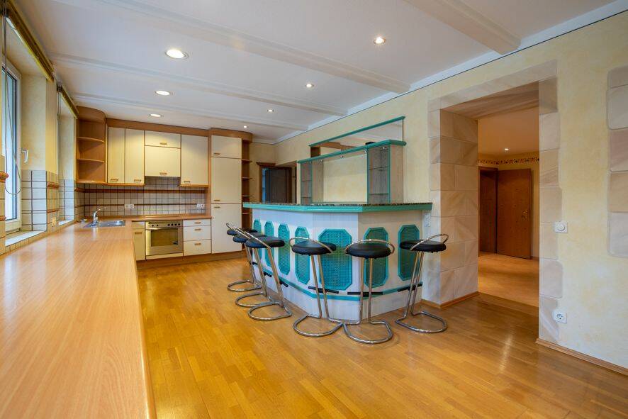 Etagenwohnung Kulmbach Blaich - 4 Zimmer, 230 m&sup2;, 1.500&euro; | Angebot:25728435