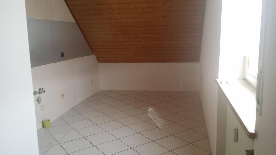 Dachgeschoßwohnung Weismain - 5 Zimmer, 110 m&sup2;, 900&euro; | Angebot:26048585