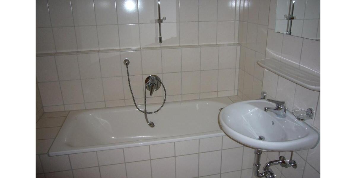 Dachgeschoßwohnung Bad Berneck im Fichtelgebirge - 1 Zimmer, 36 m&sup2;, 72.000&euro; | Angebot:25883193