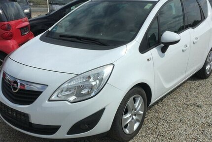 Opel Meriva Edition,Klima,Temp.,AHK.,Tüv Neu! 139.000 km 4.800 &euro; Himmelkron 95502
