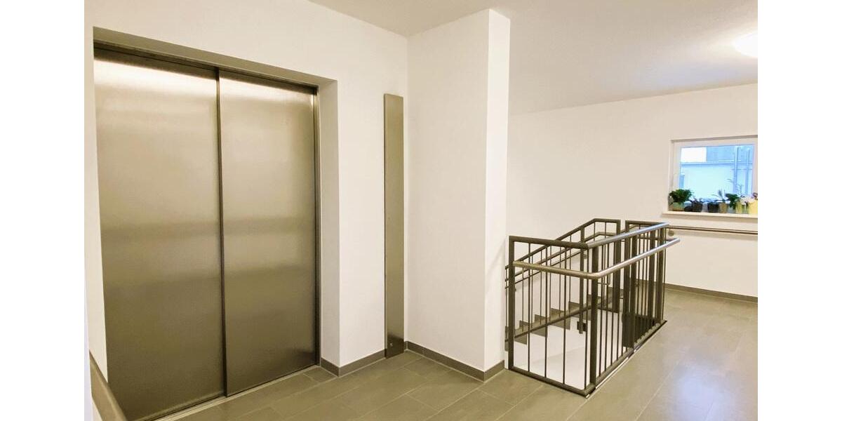 Etagenwohnung Weidenberg - 1 Zimmer, 28 m&sup2;, 450&euro; | Angebot:19596427