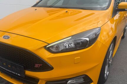 Ford Focus 43.500 km 17.500 &euro; Tröstau 95709