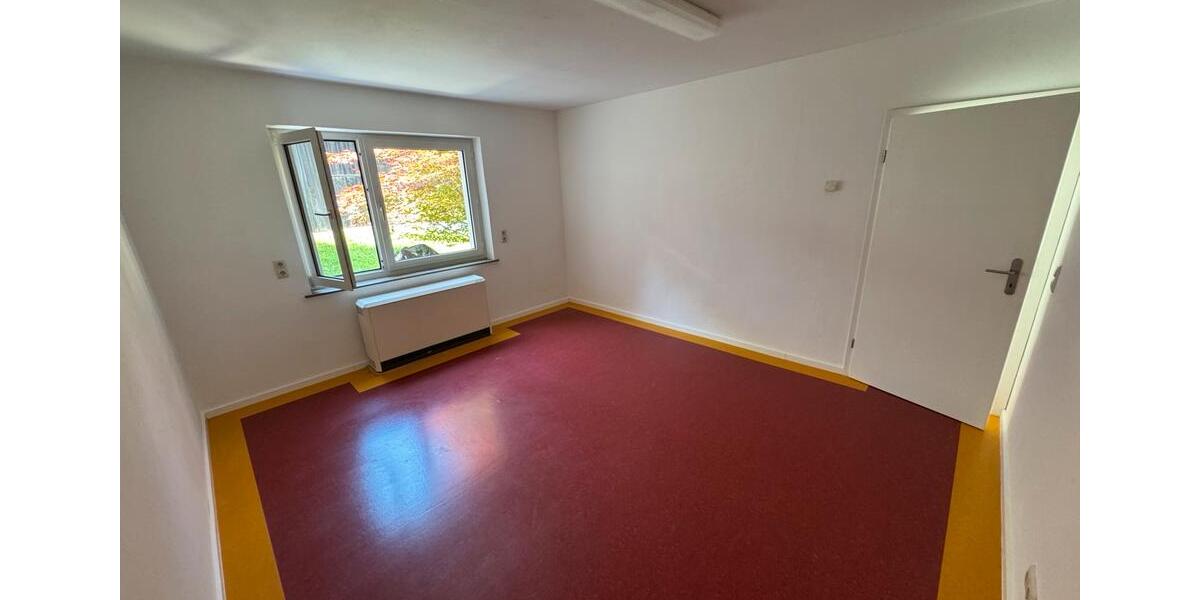 Erdgeschoßwohnung Himmelkron - 4 Zimmer, 107 m&sup2;, 550&euro; | Angebot:24455570