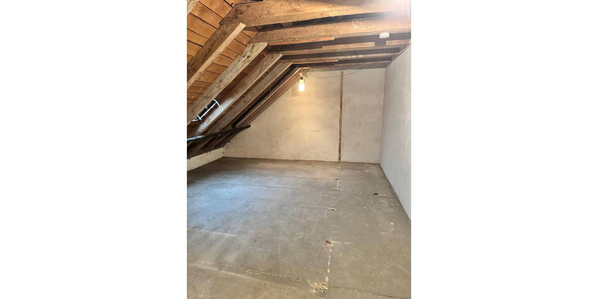 Etagenwohnung Bayreuth Altstadt - 3 Zimmer, 83 m&sup2;, 69.900&euro; | Angebot:25684056