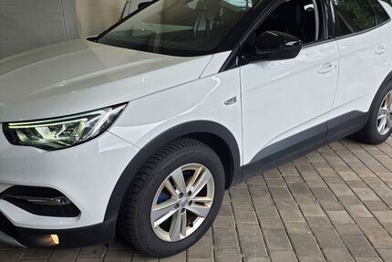 Opel Grandland (X) 120.000 km 12.290 &euro; Bad Berneck im Fichtelgebirge 95460
