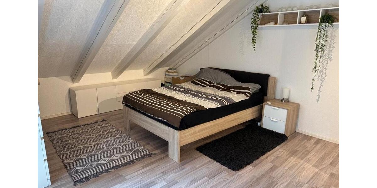Dachgeschoßwohnung Bayreuth Meyernberg - 2 Zimmer, 106 m&sup2;, 900&euro; | Angebot:26661536