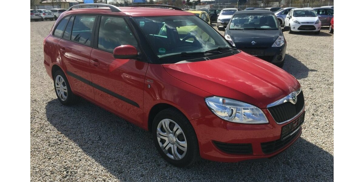 Skoda Fabia Family,Klimaaut.,AHK,Temp.,Tüv 01/28! 150.000 km 4.990 &euro; Himmelkron 95502