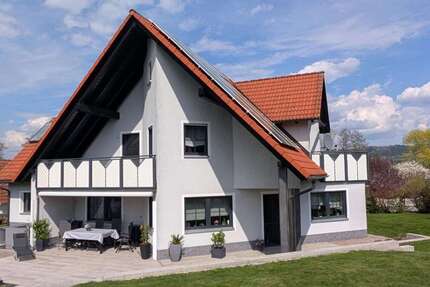 Haus Goldkronach/ Dressendorf Dressendorf - 7 Zimmer, 232 m&sup2;, 765.000&euro; | Angebot:26630449