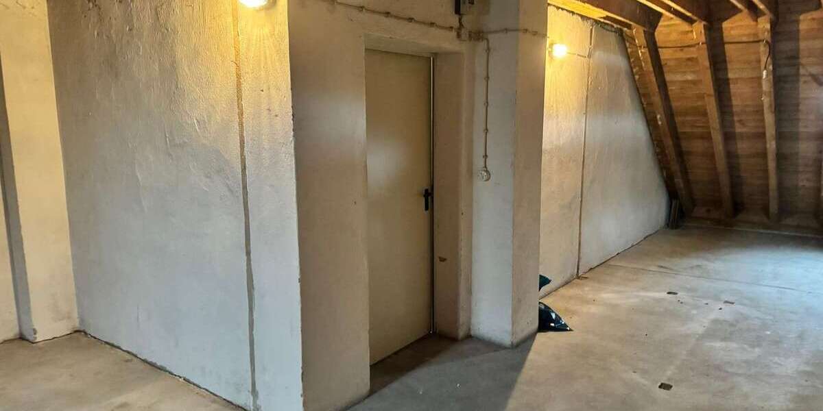 Etagenwohnung Bayreuth Altstadt - 3 Zimmer, 94 m&sup2;, 39.900&euro; | Angebot:27171265