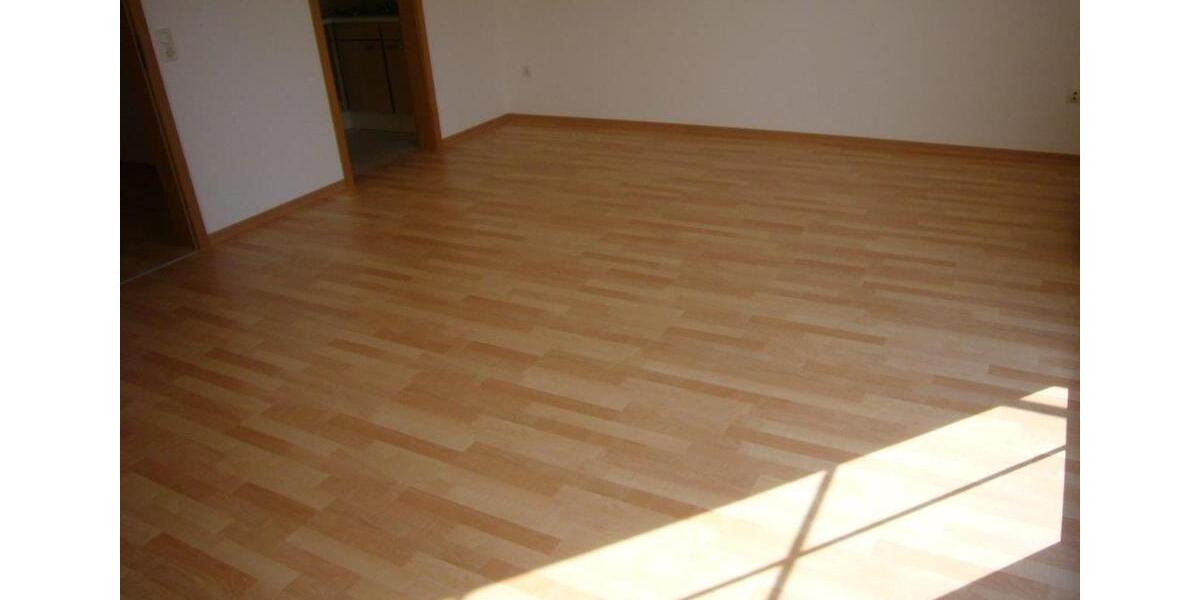 Dachgeschoßwohnung Bad Berneck im Fichtelgebirge - 1 Zimmer, 36 m&sup2;, 72.000&euro; | Angebot:25883193