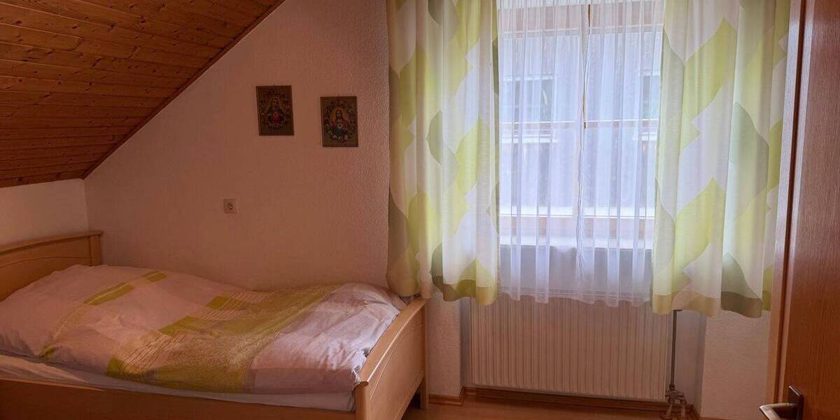 Mehrfamilienhaus, Wohnhaus Bayreuth Laineck - 6 Zimmer, 139 m&sup2;, 430.000&euro; | Angebot:26658513