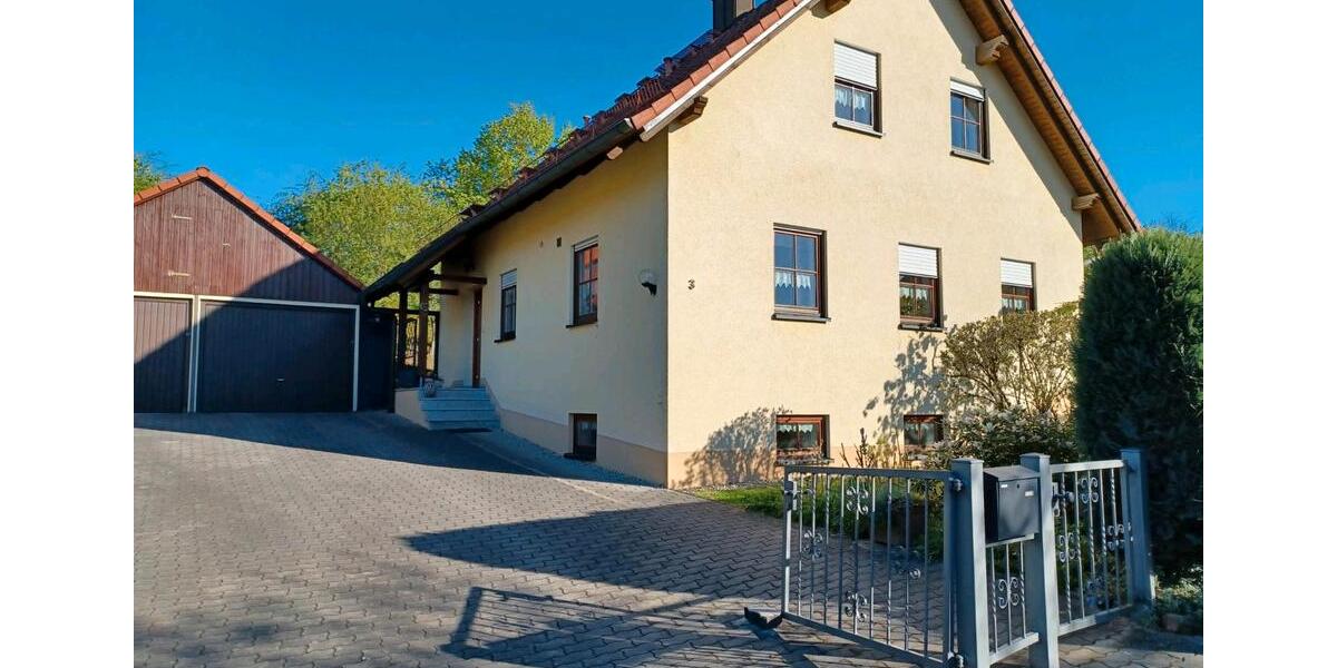 Einfamilienhaus Bad Berneck im Fichtelgebirge - 7 Zimmer, 176 m&sup2;, 479.000&euro; | Angebot:26984705
