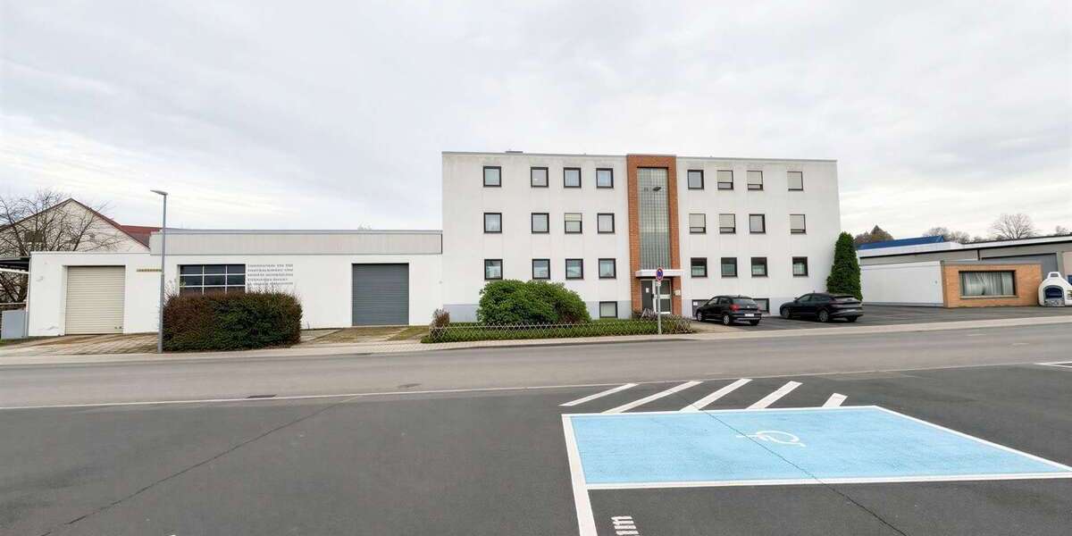 Einfamilienhaus Bayreuth Meyernberg - 14 Zimmer, 360 m&sup2;, 720.000&euro; | Angebot:25963100