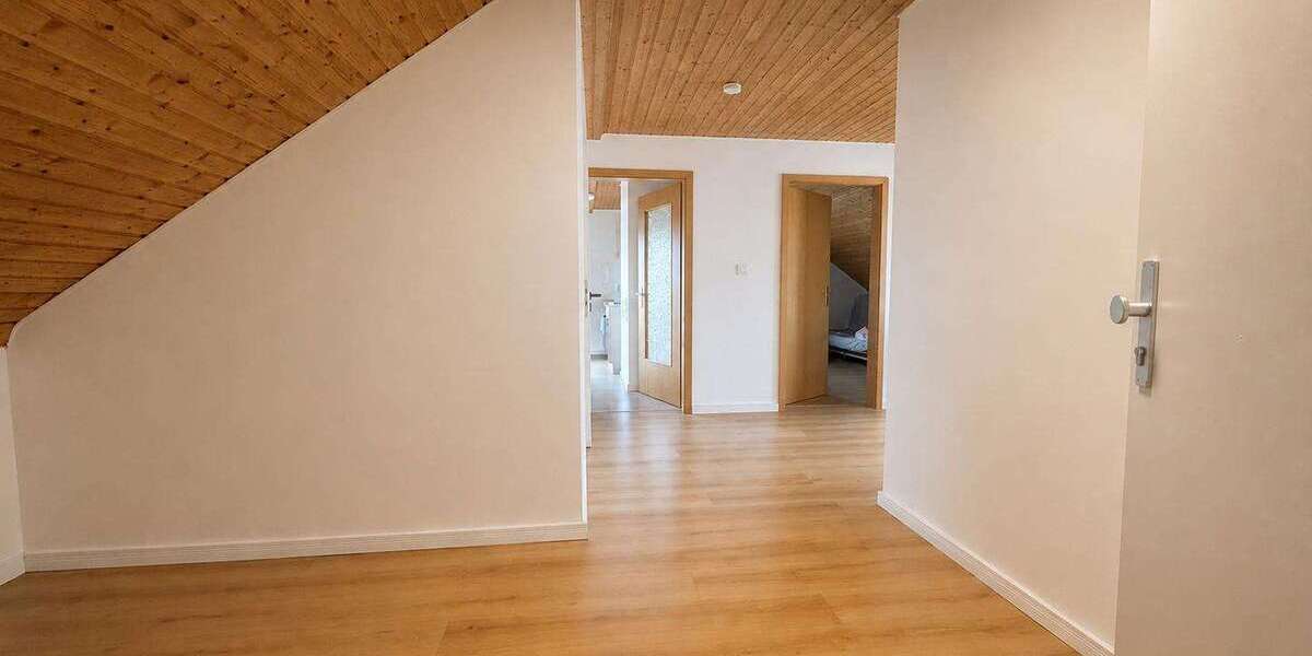 Etagenwohnung Neuenmarkt - 2 Zimmer, 55 m&sup2;, 490&euro; | Angebot:26857006
